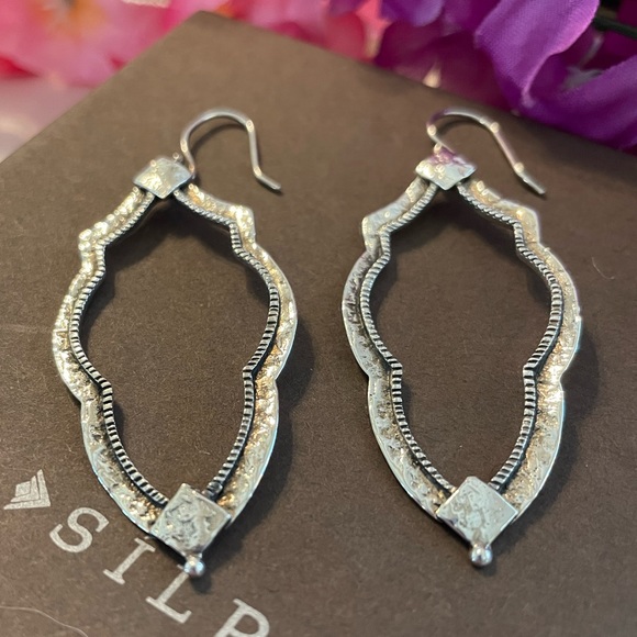 Silpada ‘Vintage Frame’ Sterling Silver Etched Earrings W3282 - Picture 9 of 15